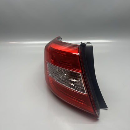 92401-C2000 HYUNDAI SONATA TAIL LIGHT LEFT DRIVER 2015 2016 2017 OEM 92401-C2000