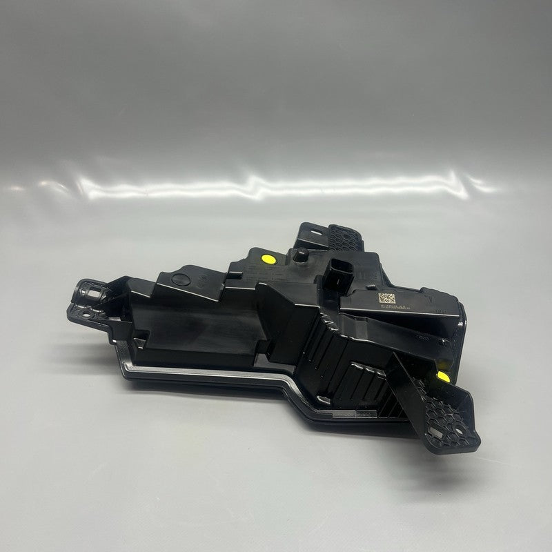 1979444-10-D TESLA MODEL Y JUNIPER REAR VALANCE TAIL LIGHT REFLECTOR LEFT DRIVER 2025 OEM 