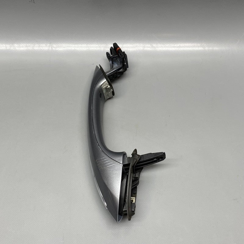 7305283 BMW 528 DOOR HANDLE RIGHT REAR KEYLESS 2014 2015 2016 F10 OEM 7305283