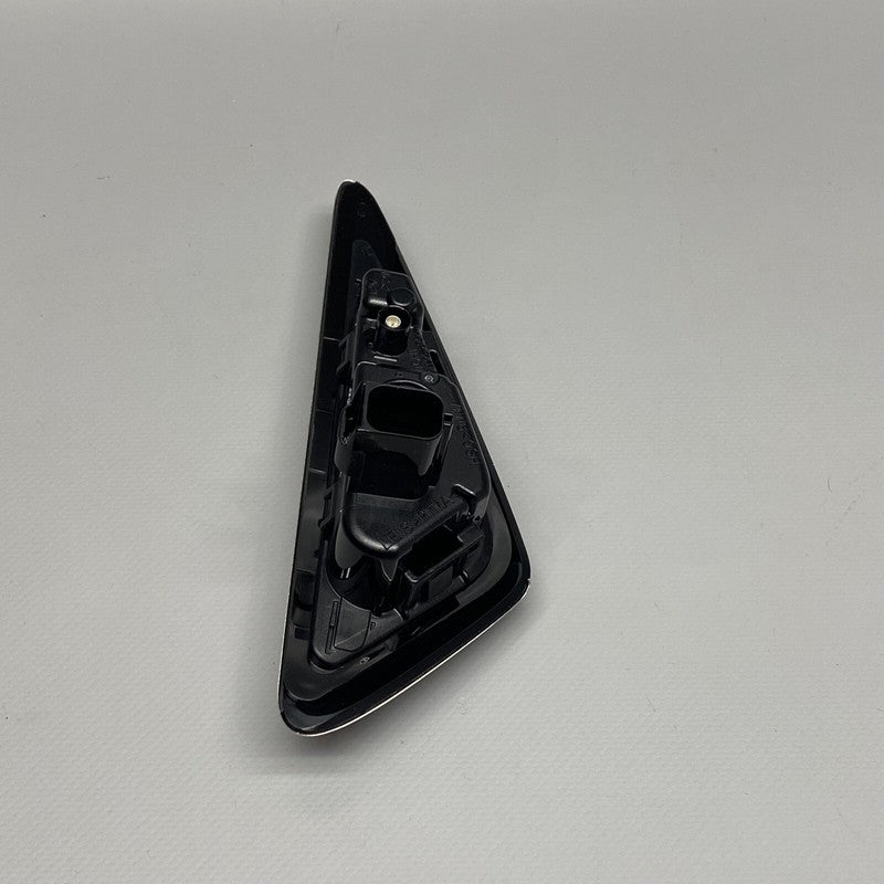 1642011-00-A TESLA MODEL Y FENDER MARKER CAMERA RIGHT PASSENGER 2020 2021 2022 2023 OEM