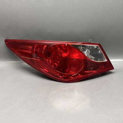 924013Q000 HYUNDAI SONATA TAIL LIGHT LEFT DRIVER 2011 2012 2013 2014 OEM 924013Q000