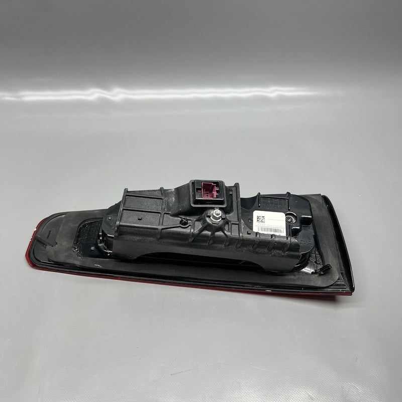 A1679067401 MERCEDES BENZ TRUNK TAIL LIGHT RIGHT PASSENGER GLS 450 2020 2021 2022 2023 2024