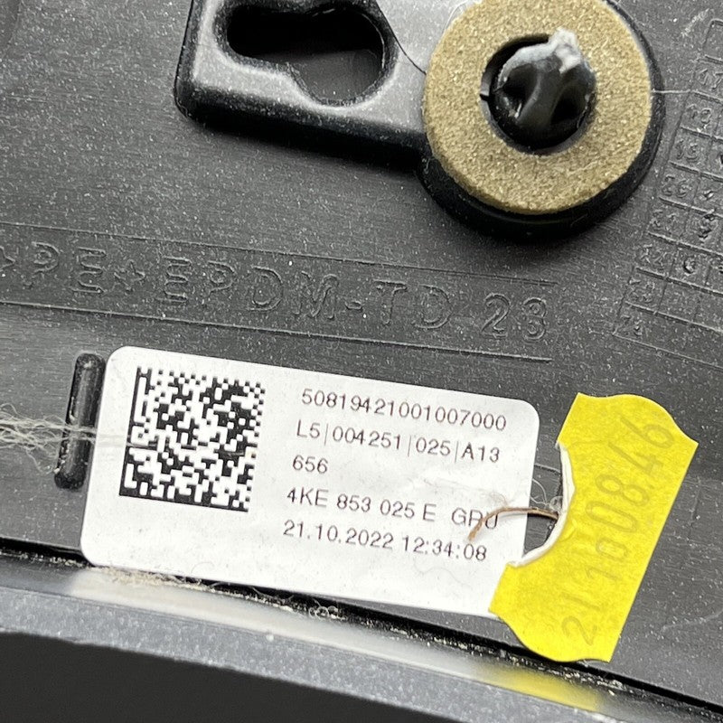 4KE853025E AUDI E-TRON WHEEL FLARE MOLDING LEFT DOOR 2018 2019 2020 2021 OEM 4KE853025E 