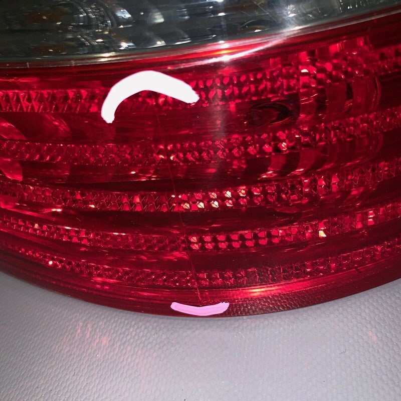 A2118202664 MERCEDES BENZ E350 E550 TAIL LIGHT RIGHT PASSENGER SIDE 2007 2008 2009 LED OEM