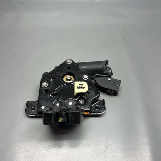 1500604-00-B TESLA MODEL Y 3 LIFTGATE CINCH LATCH 2017 2018 2019 2020 2021 2022 2023 OEM