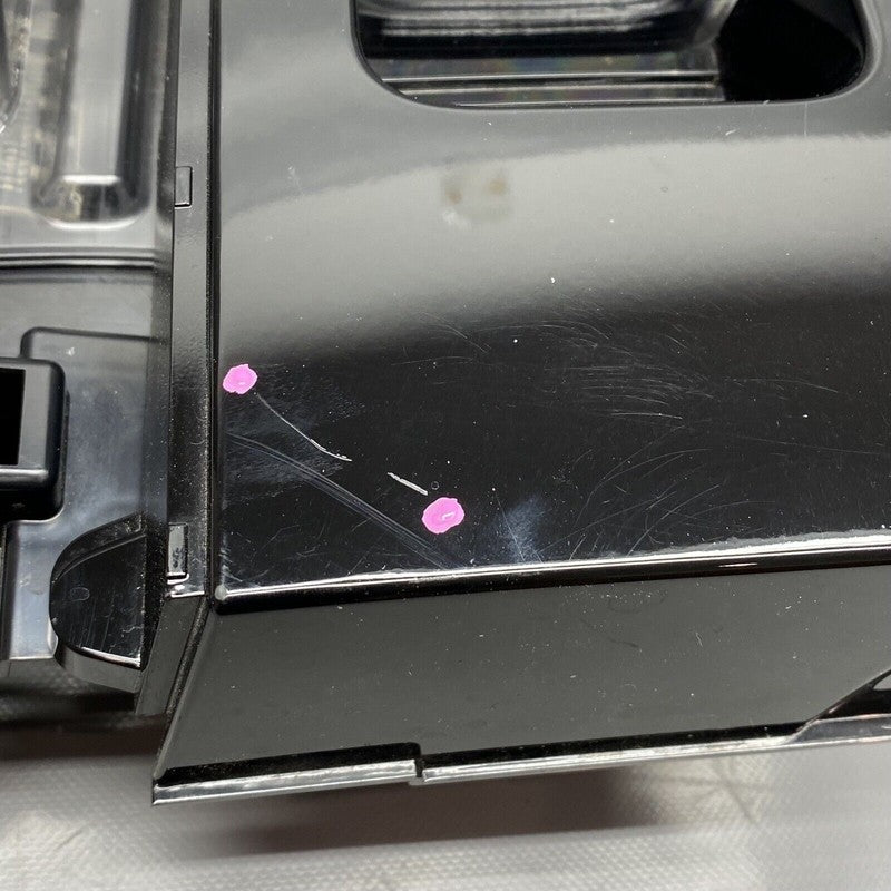 L8B2-13405-DD LAND ROVER TAIL LIGHT LEFT DRIVER 2020 2021 2022 OEM L8B2-13405-DD