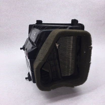 15919463 TOYOTA SUBURBAN CADILLAC ESCALADE AIR INTAKE CLEANER 2009 2010 2011 2012 2013 