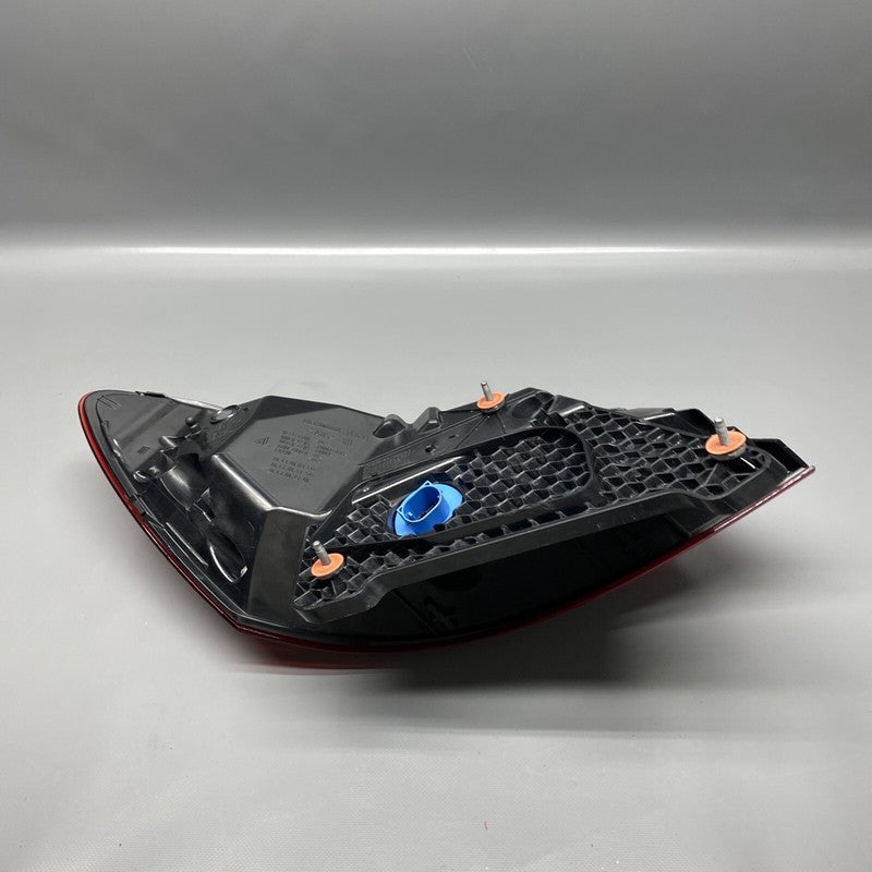 A2139065609 MERCEDES BENZ E300 E450 TAIL LIGHT RIGHT PASSENGER A2139065609 2021 2022 LED 