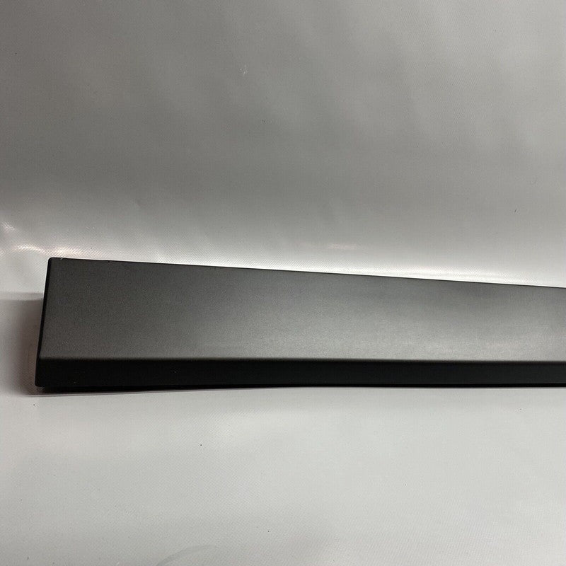 HK83-101D56-B JAGUAR F-PACE ROCKER MOLDING RIGHT HK83-101D56-B 2018 2019 OEM