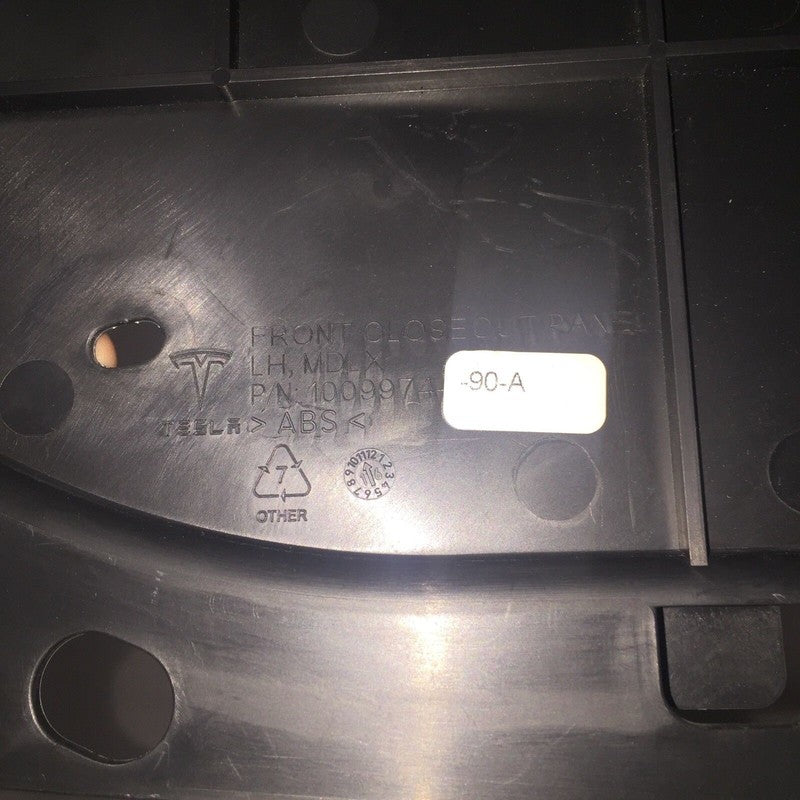 1009974-90-A TESLA MODEL X LEFT FRONT CLOSEOUT PANEL SHIELD 2015 2016 2017 2018 OEM