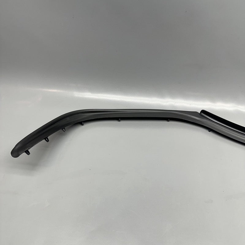 95B839762B PORSCHE MACAN WEATHER STRIP SEAL RIGHT REAR 2016 17 18 19 2020 OEM 95B839762B