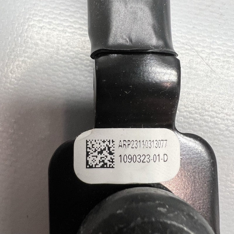1090323-01-D TESLA MODEL 3 Y BUCKLE 1ST ROW 2017 2018 2019 2020 2021 2022 2023 1090323-01-D