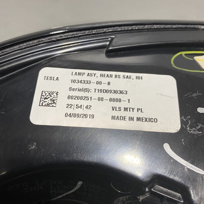 1034333-00-B TESLA MODEL X TAIL LIGHT RIGHT PASSENGER 1034333-00-B 2016 1017 2018 2019 2020