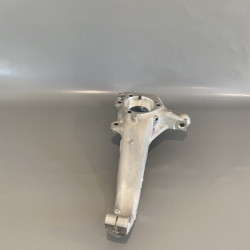 1044311-00-E TESLA MODEL 3 KNUCKLE LEFT FRONT RWD/DM 1044311-00-E 2017 2018 2019 2020 OEM