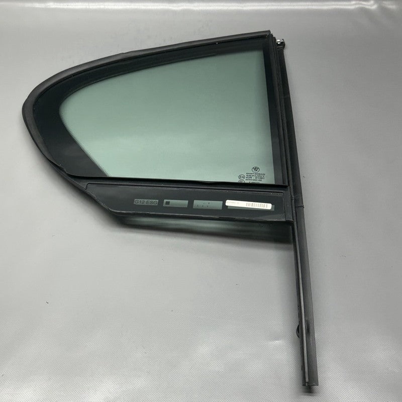 7384218 BMW 740 QUARTER GLASS RIGHT REAR 2016 2017 2018 2019 OEM 7384218