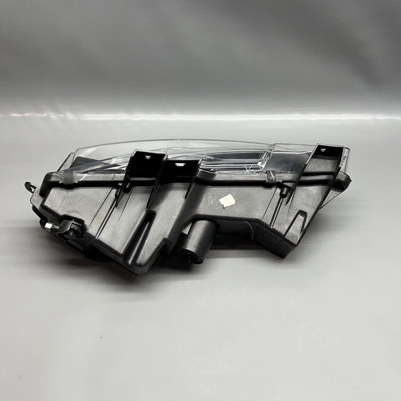 1077392-00-F TESLA MODEL 3 FOG LIGHT RIGHT PASSENGER 2017 18 19 20 21 2022 3 PIN 1077392-00-F