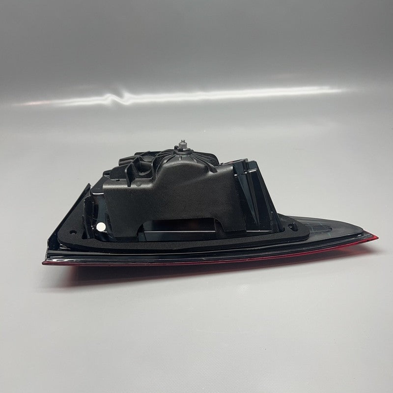 A1679063200 MERCEDES BENZ GLE350 TAIL LIGHT GLE450 2020 2021 2022 2023 OEM A1679063200