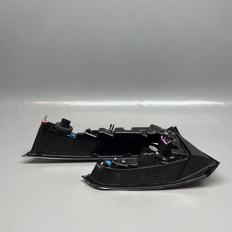 1691498-00-F TESLA MODEL 3 TAIL LIGHT LEFT DRIVER 2024 OEM 1691498-00-F
