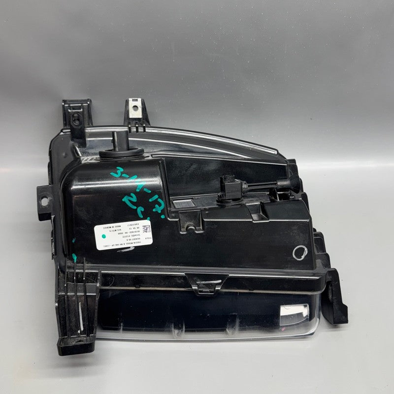 TESLA MODEL X FOG LIGHT RIGHT PASSENGER 2016 2017 2018 2019 2020 OEM