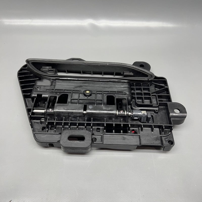 1582612-00-A TESLA MODEL S DOOR HANDLE RIGHT FRONT 2016 2017 2018 2019 2020 OEM 1582612-00-A