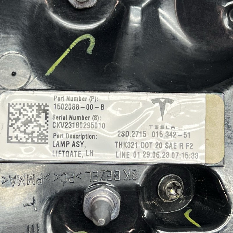 1502088-00-B TESLA MODEL Y TAIL LIGHT TRUNK LEFT DRIVER 2021 2022 2023 2024 OEM 1502088-00-B