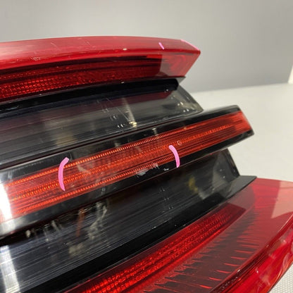 95B945095E PORSCHE MACAN TAIL LIGHT LEFT DRIVER 95B945095E 2015 2016 2017 LED OEM
