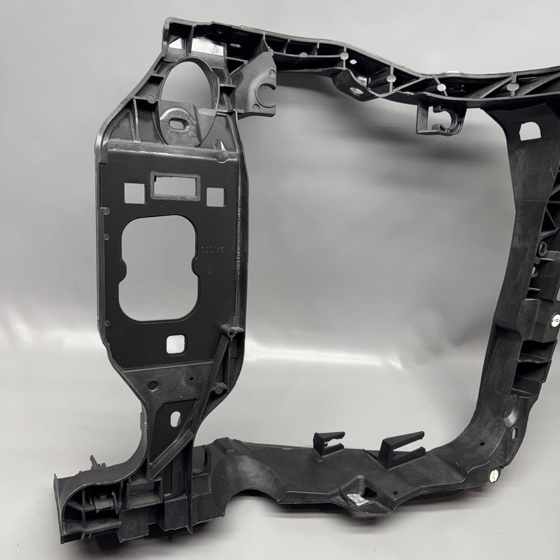 PORSCHE MACAN RADIATOR CORE SUPPORT BRACKET RIGHT FRONT 2015 2016 2017