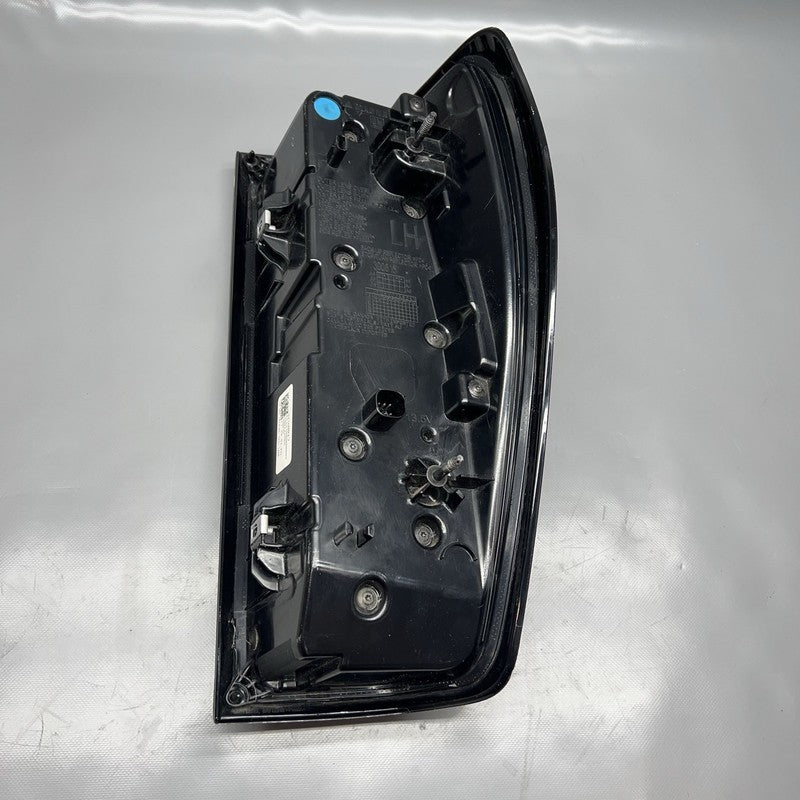 84760017 GMC SIERRA 1500 TAIL LIGHT LEFT DRIVER 2019 2020 2021 2022 2023 2024 LED OEM
