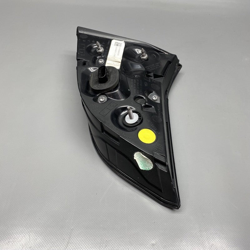 TESLA MODEL Y  TAIL LIGHT TRUNK LEFT DRIVER 1502088-00-B 2020 21 2022 