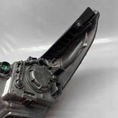 92102-J0XXX HYUNDAI ACCENT HEADLIGHT RIGHT PASSENGER 2018 2019 2020 HALOGEN OEM 