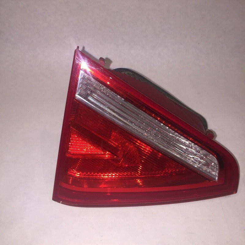 8T0945093 AUDI A5 LEFT AND RIGHT SIDE INNER TAIL LIGHTS 2008 2009 2010 2011 2012 OEM