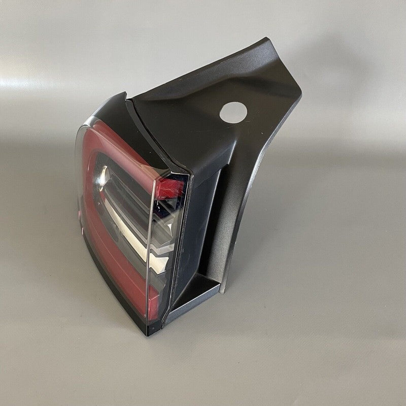 1502086-00-D TESLA MODEL Y TAIL LIGHT LEFT DRIVER SIDE 1502086-00-D 2020 2021 2022 OEM 