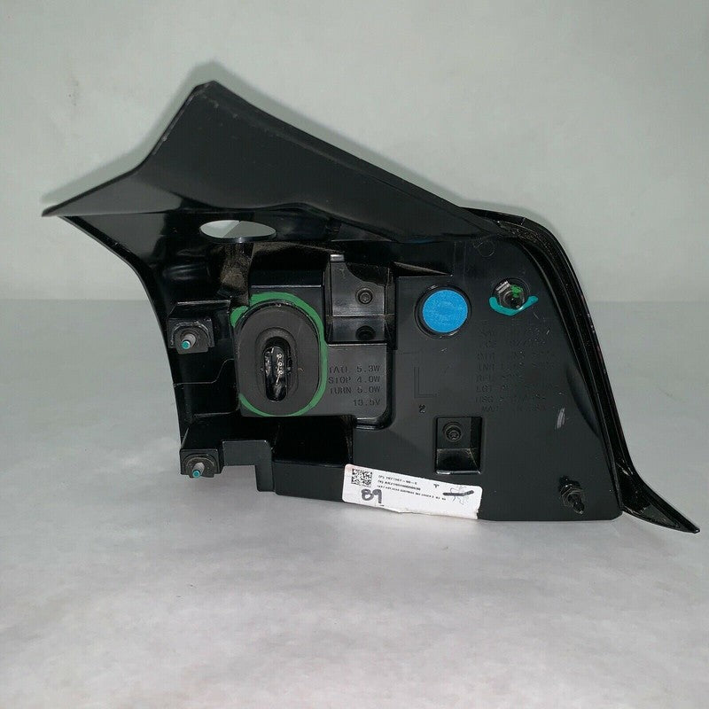 1077397-90-E TESLA MODEL 3 TAIL LIGHT LEFT DRIVER 1077397-90-E 2017 2018 2019 OEM