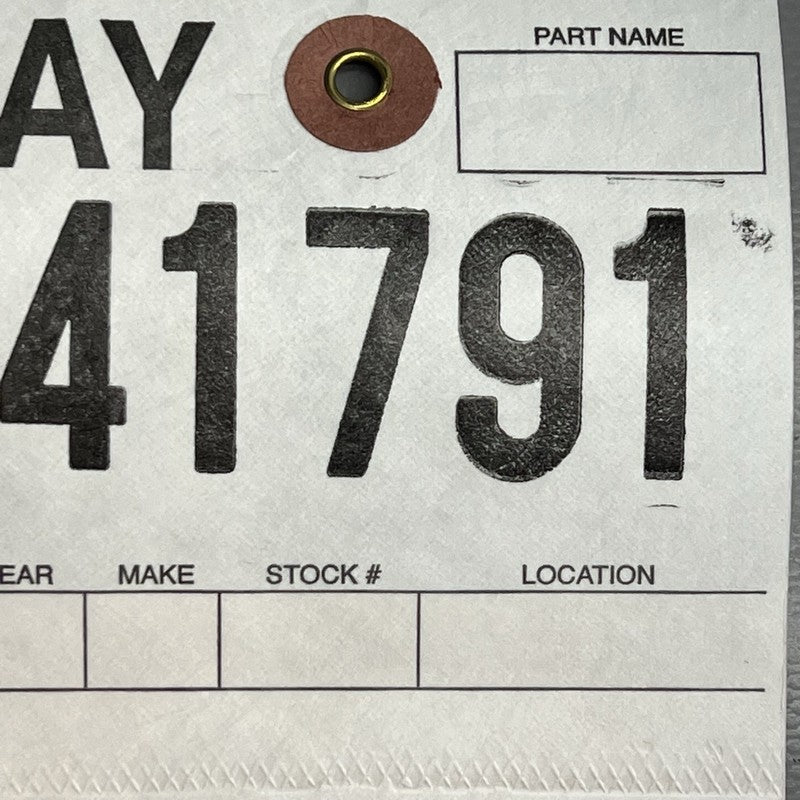 1092305-00-B TESLA MODEL 3 FENDER BRACKET RIGHT 2020 2021 2022 2023 OEM 1092305-00-B