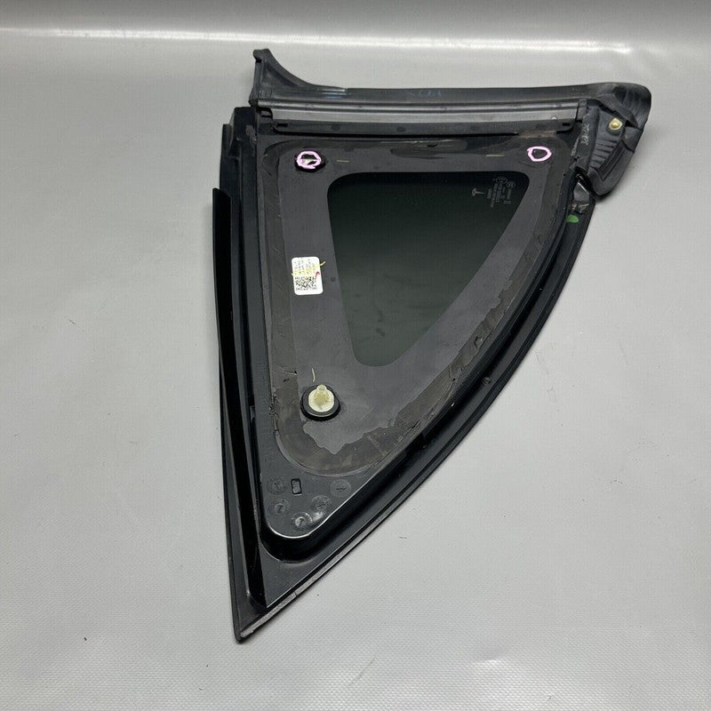 1495740-00-E TESLA MODEL Y QUARTER GLASS LEFT REAR 2020 2021 2022 2023 OEM 1495740-00-E