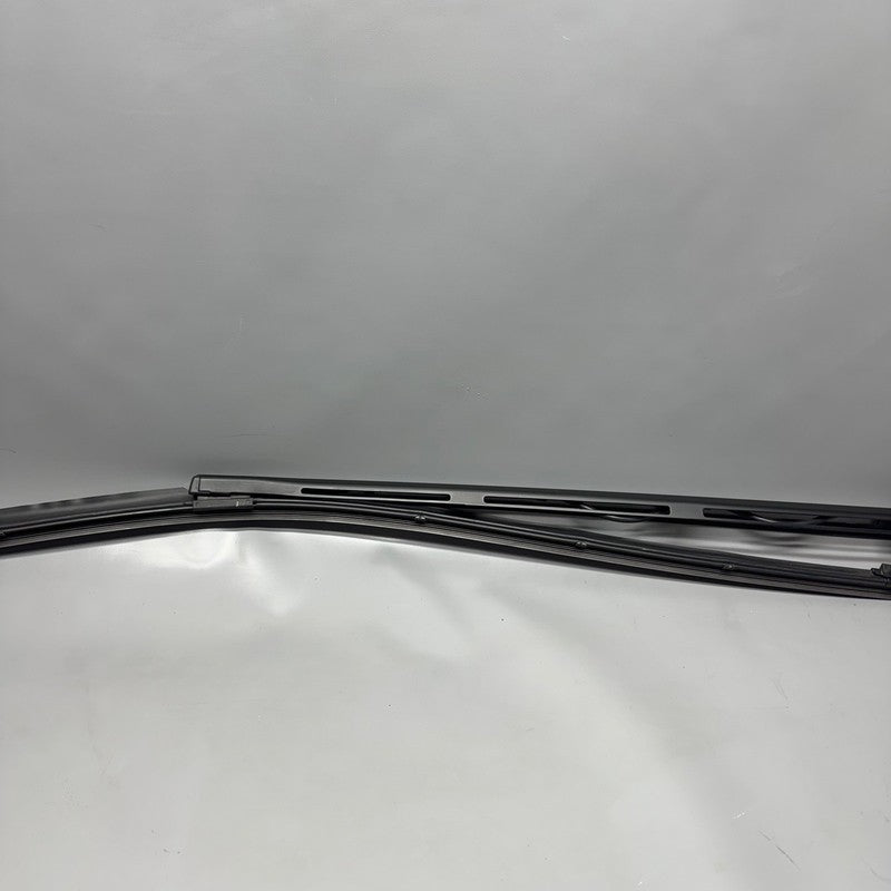 TESLA CYBERTRUCK WINDSHIELD WIPER 2024 2025 OEM 1853255-00-E