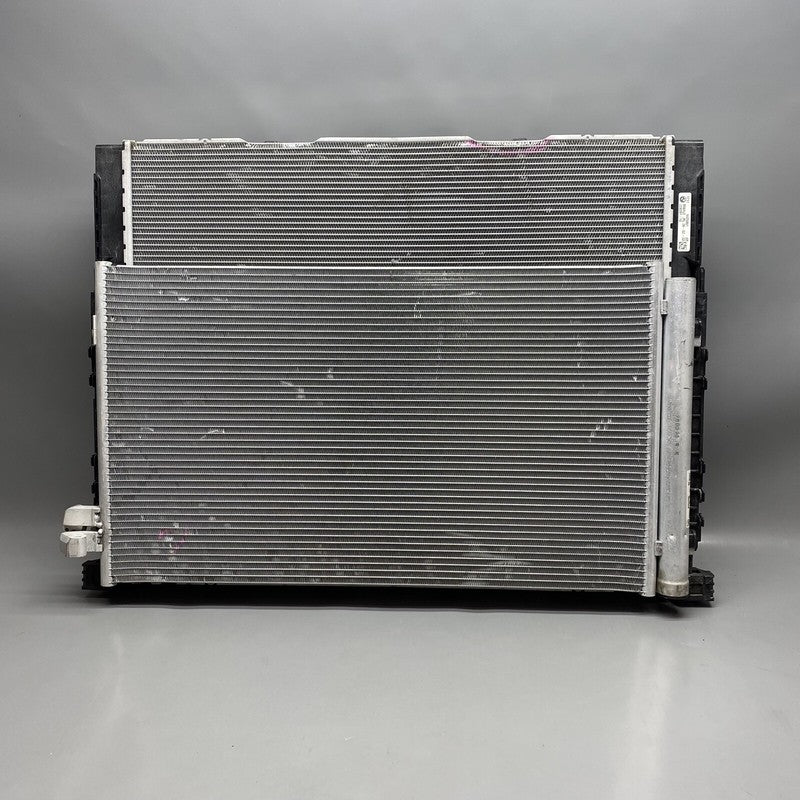 1742 7953398 BMW 850 RADIATOR M8 FAN CONDENSER 17427953398 2017 2018 2019 OEM