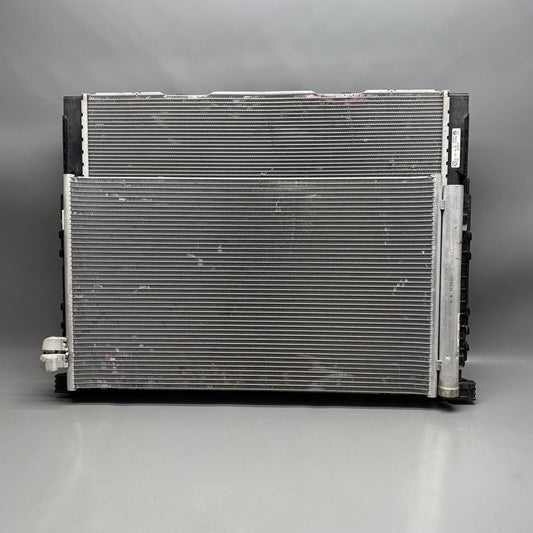 1742 7953398 BMW 850 RADIATOR M8 FAN CONDENSER 17427953398 2017 2018 2019 OEM