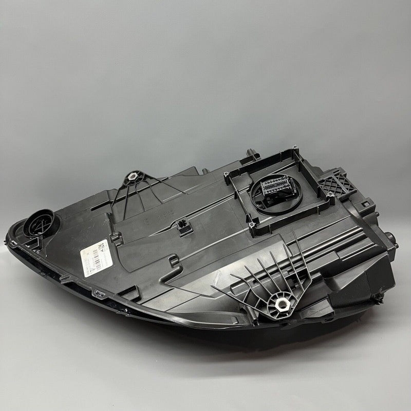 95B941010BD PORSCHE MACAN HEADLIGHT RIGHT PASSENGER 95B941010BD 2019 2020 2021 FULL LED OEM
