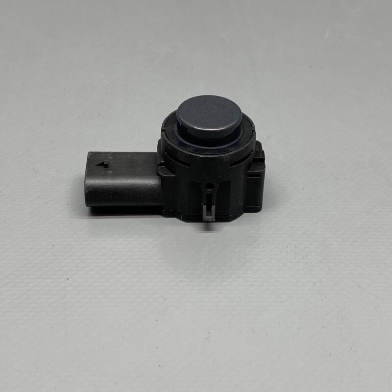 9472206-01 BMW M8 FRONT PARKING PDC SENSOR 2018 2019 2020 2021 OEM 9472206-01