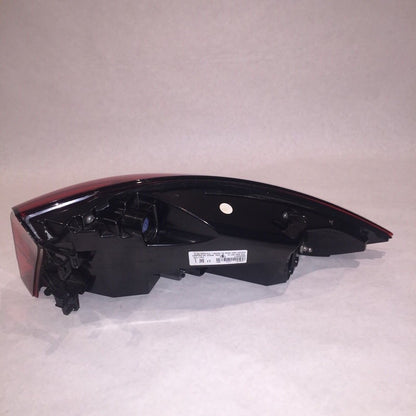7P5945207H PORSCHE CAYENNE TAIL LIGHT LEFT DRIVER 7P5945207H 2015 2016 OEM 