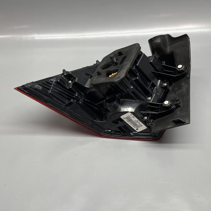 VOLKSWAGEN TIGUAN TAIL LIGHT RIGHT PASSENGER 2018 2019 2020 5NN945096A