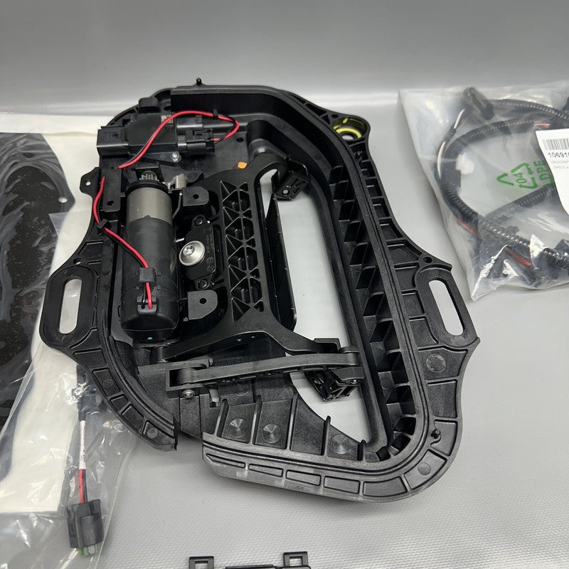 1133398-00-A TESLA MODEL S DOOR HANDLE RIGHT REAR 2016 2017 2018 2019 2020 OEM 1133398-00-A