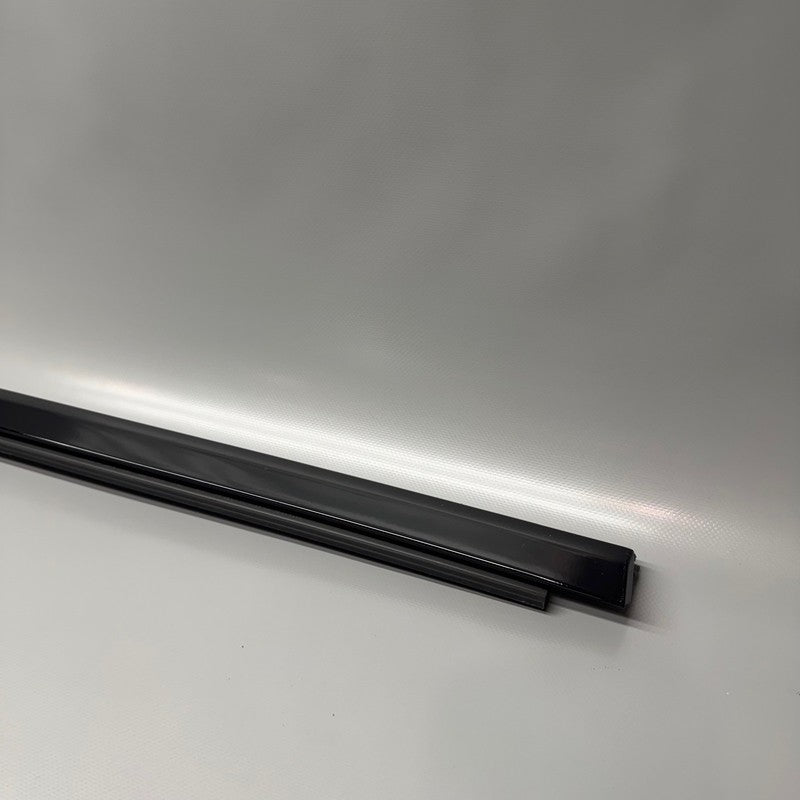 TESLA MODEL X DOOR MOLDING TRIM RIGHT FRONT 2016 2017 2018 2019 2020 O