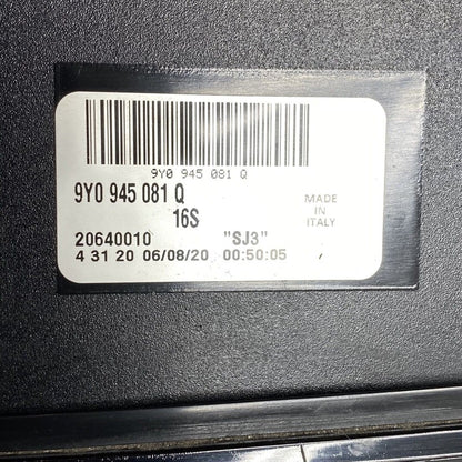 9Y0945081Q PORSCHE CAYENNE TRUNK CENTER TAIL LIGHT LED 2019 2020 2021 OEM 9Y0945081Q