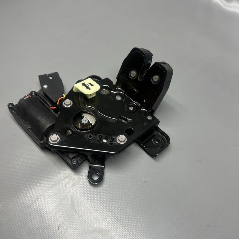 1500604-00-B TESLA MDOEL 3 Y LIFTGATE CINCH LITCH 2018 2019 2020 2021 2022 2023 1500604-00-B