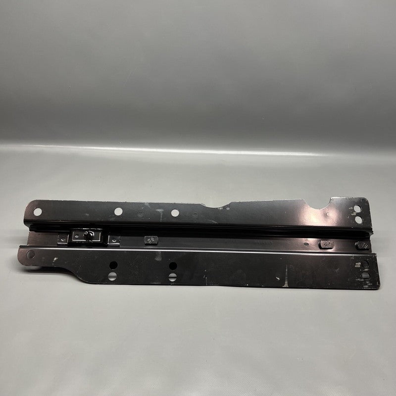 1086166-00-i TESLA MODEL X 2ND ROW 5 SEATER BRACKET 2021 2022 2023 2024 OEM 1086166-00-i