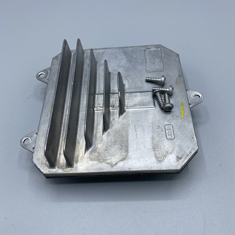 1110796-00-E TESLA MODEL 3 HEADLIGHT ECO CONTROL MODULE 1110796-00-E 2017 2018 2019 2020 OEM