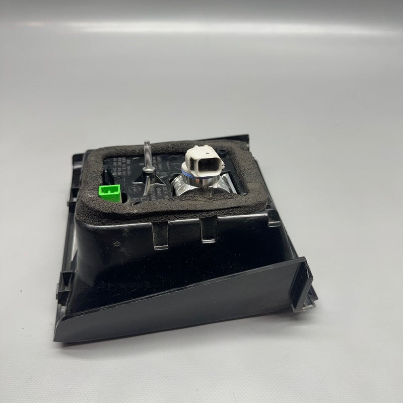 LAND ROVER DISCOVERY SPORT INNER TAIL LIGHT RIGHT PASSENGER 2015-2018 