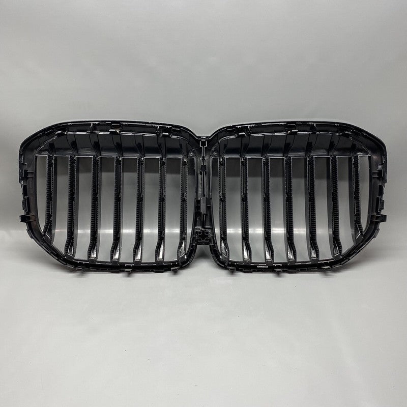 8745730 BMW X7 FRONT BUMPER RADIATOR GRILLE 2017 2018 2019 OEM 8745730